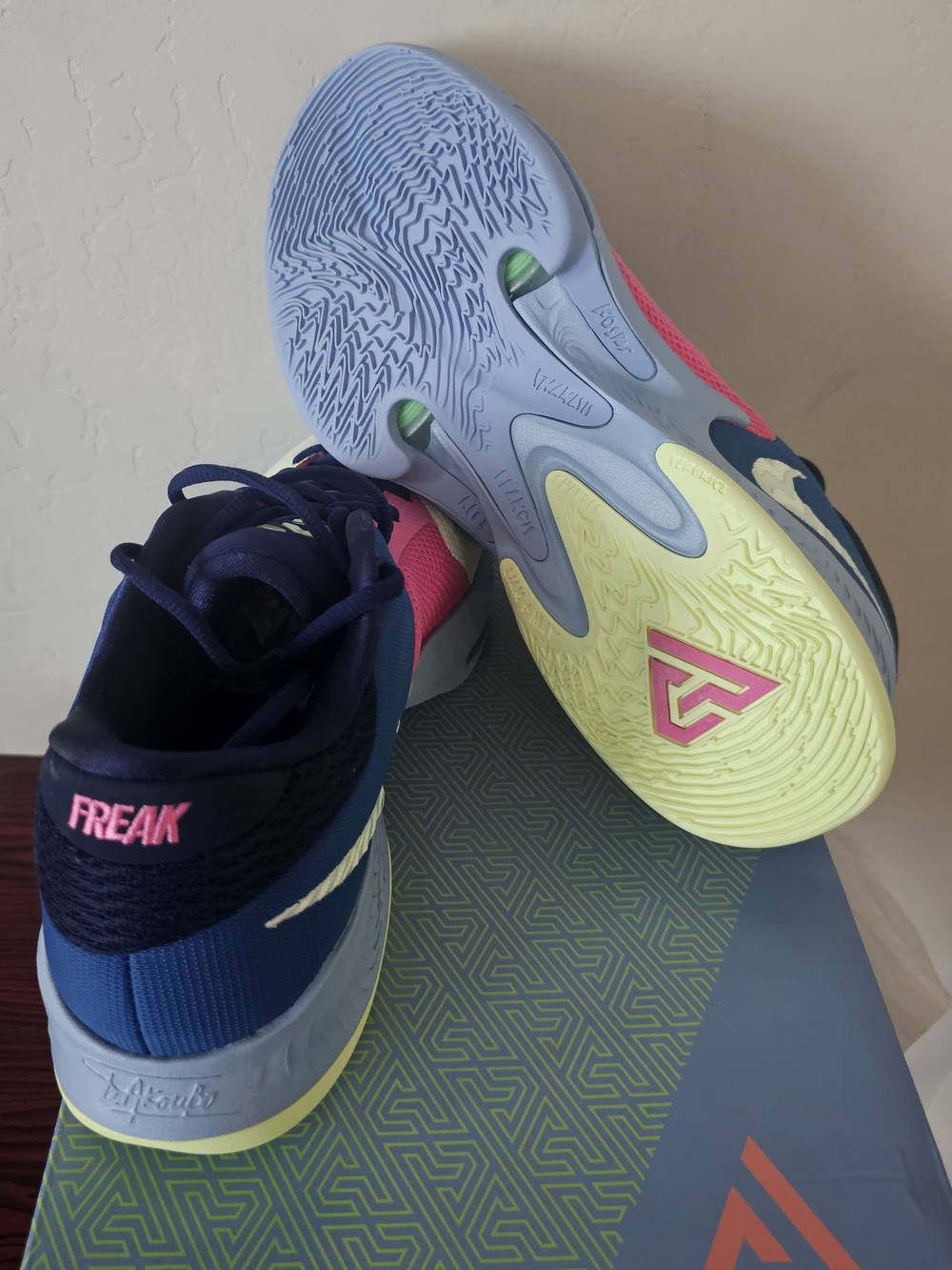 Men's Nike Freak 4 Basketball Shoes in Navy, Pink & Lemon